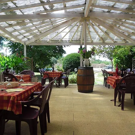 Hotel Logis Restaurant La Borie 2*
