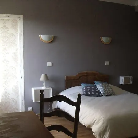 Logis Hotel Restaurant La Borie Hotel Saint-Genies
