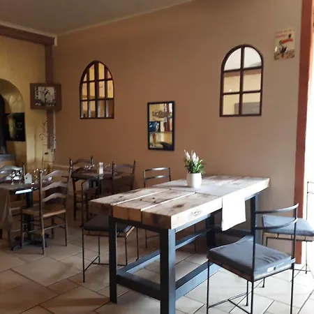 Hotel Logis Hotel Restaurant La Borie Saint-Genies