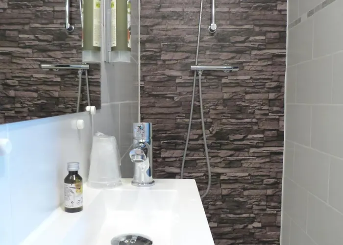 Logis Restaurant La Borie Hotel Saint-Genies